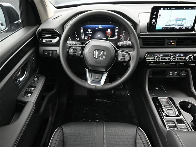 new 2025 Honda Pilot car, priced at $54,985