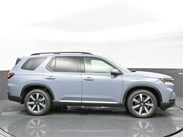 new 2025 Honda Pilot car, priced at $54,985