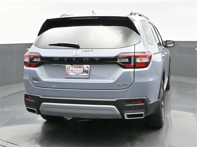 new 2025 Honda Pilot car, priced at $54,985