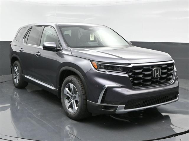 new 2025 Honda Pilot car, priced at $42,395