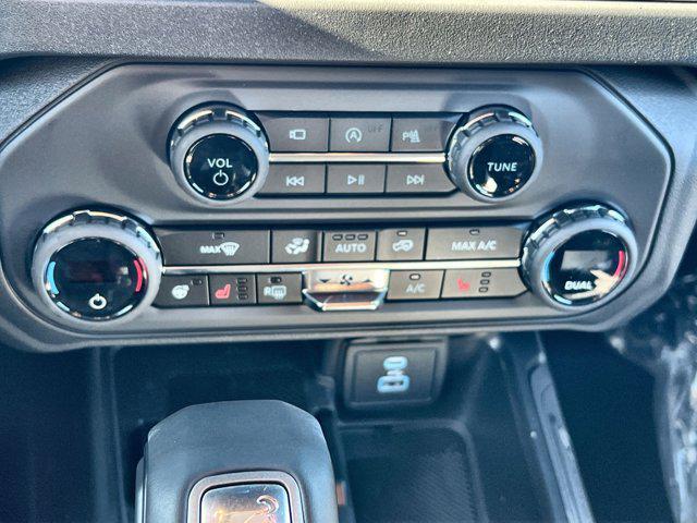 new 2025 Ford Bronco car, priced at $52,342