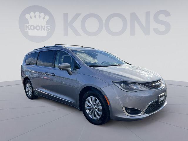 used 2018 Chrysler Pacifica car, priced at $16,000