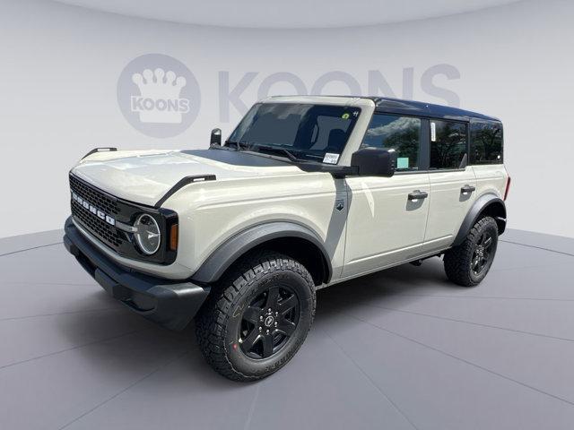 new 2025 Ford Bronco car, priced at $45,652