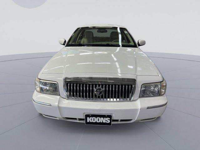 used 2008 Mercury Grand Marquis car, priced at $8,900