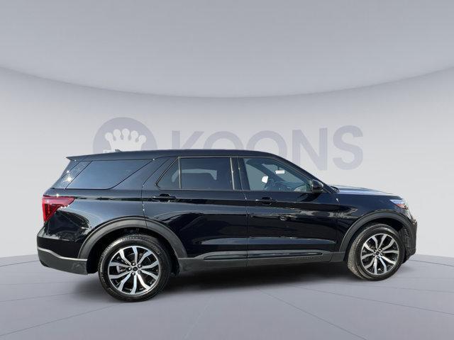 used 2022 Ford Explorer car, priced at $33,000