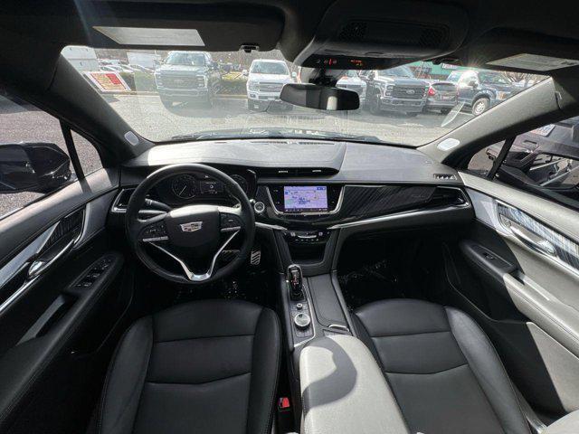 used 2022 Cadillac XT6 car, priced at $33,000