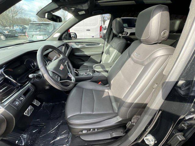 used 2022 Cadillac XT6 car, priced at $33,000