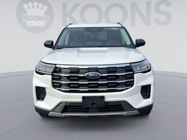 new 2025 Ford Explorer car, priced at $40,745