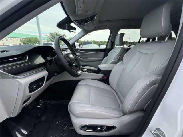 used 2022 Jeep Grand Cherokee car, priced at $34,000