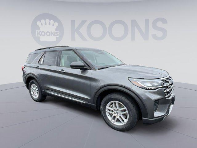 new 2025 Ford Explorer car, priced at $40,616