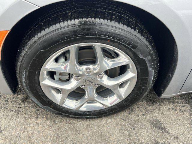 used 2019 Chrysler Pacifica car, priced at $21,000