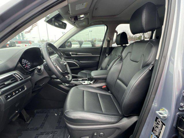 used 2022 Kia Telluride car, priced at $32,000