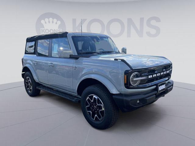 new 2024 Ford Bronco car, priced at $44,130