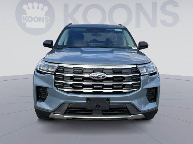 new 2025 Ford Explorer car, priced at $40,345