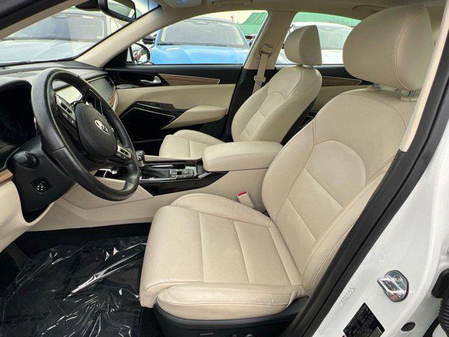 used 2017 Kia Cadenza car, priced at $15,500