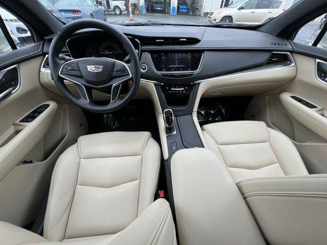used 2017 Cadillac XT5 car, priced at $12,000