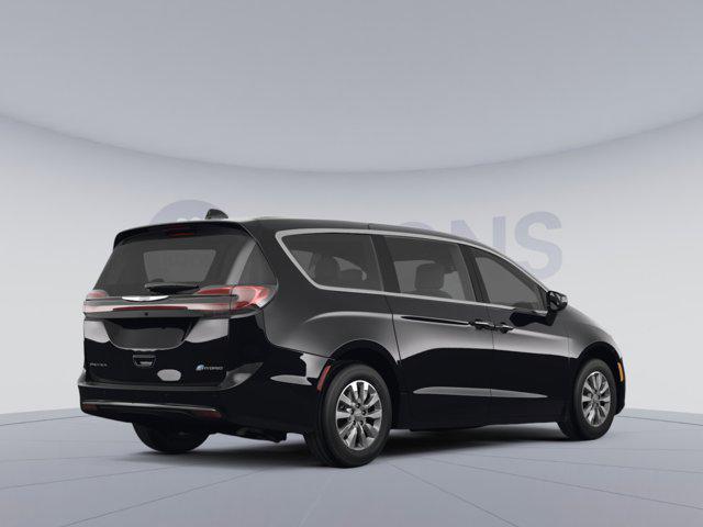 used 2021 Chrysler Pacifica Hybrid car, priced at $28,000