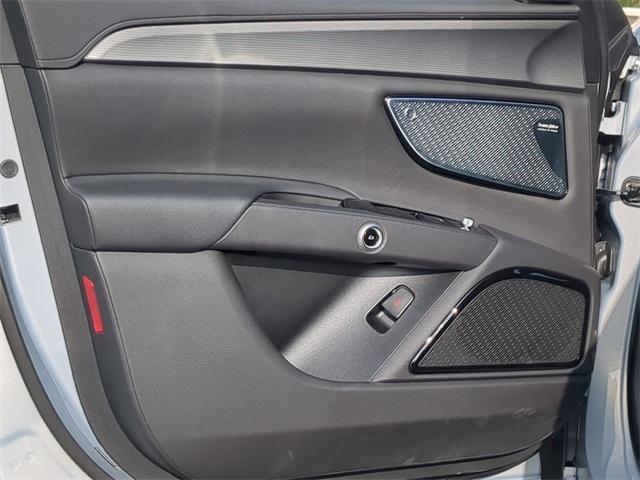 new 2024 Maserati Grecale car, priced at $59,876