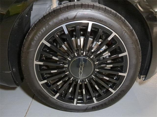 new 2024 FIAT 500e car, priced at $32,595