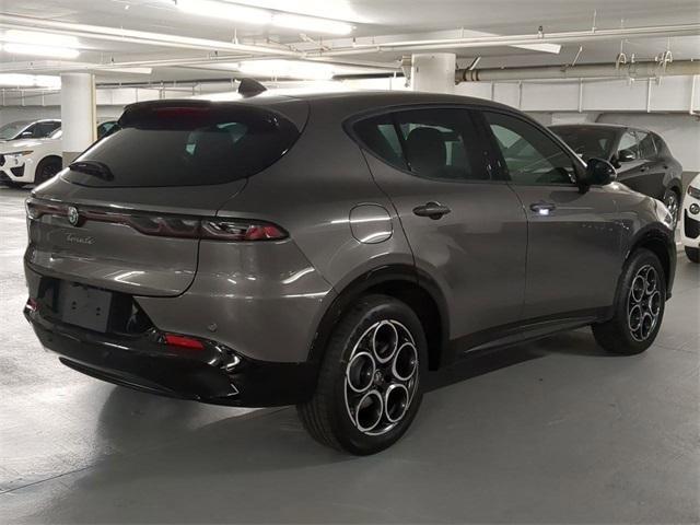 new 2025 Alfa Romeo Tonale car, priced at $50,125