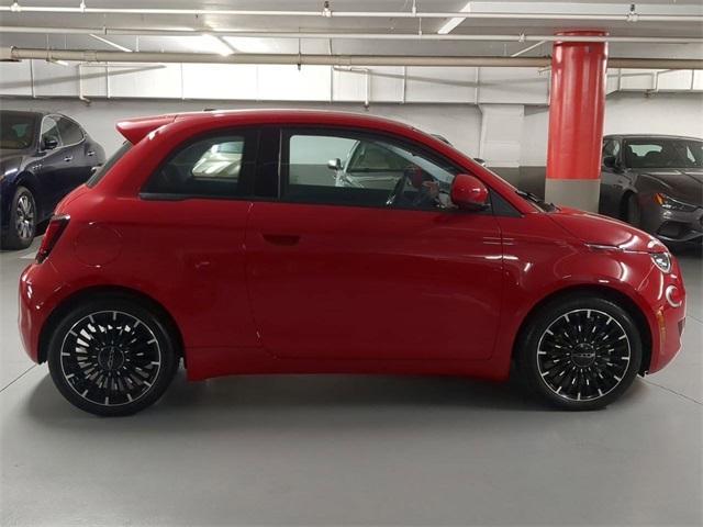 new 2024 FIAT 500e car, priced at $32,595