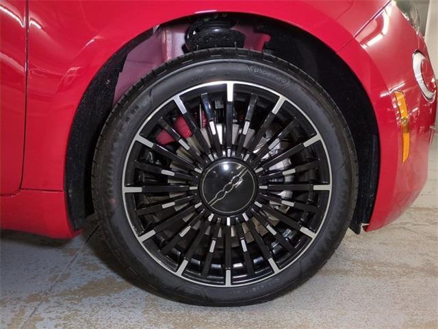 new 2024 FIAT 500e car, priced at $32,595