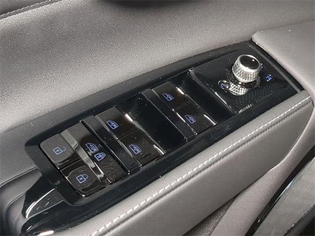 new 2025 Maserati Grecale car, priced at $79,695