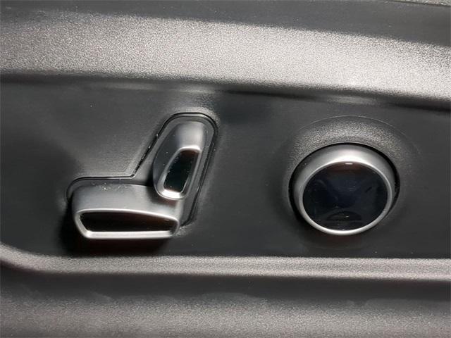 new 2025 Maserati Grecale car, priced at $79,695