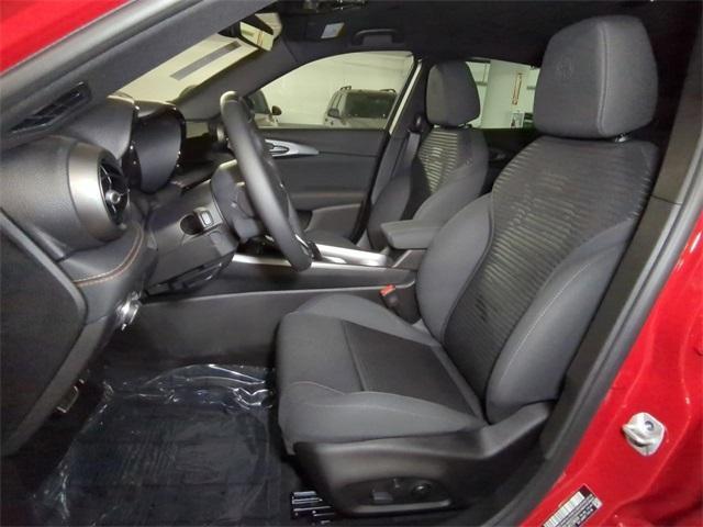 new 2025 Alfa Romeo Tonale car, priced at $48,725