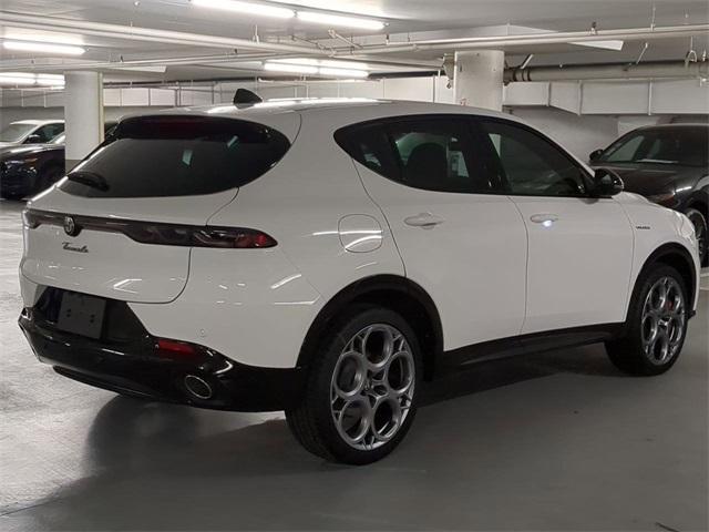 new 2025 Alfa Romeo Tonale car, priced at $54,430