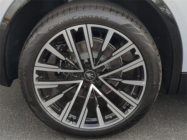 new 2025 Maserati Grecale car, priced at $99,025