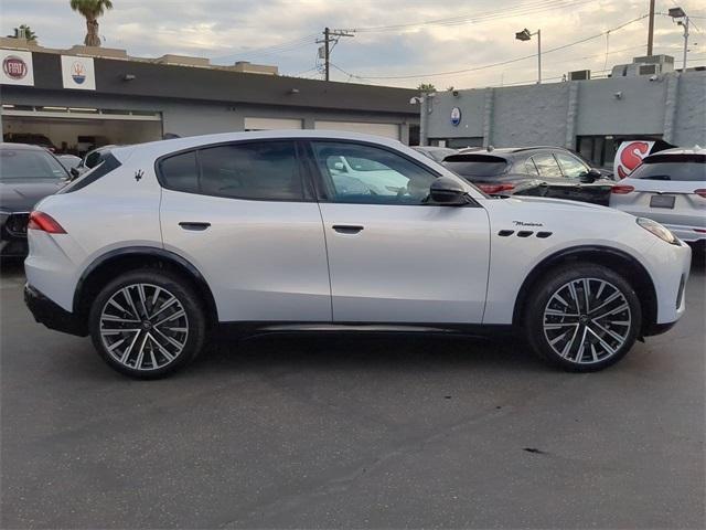 new 2025 Maserati Grecale car, priced at $99,025