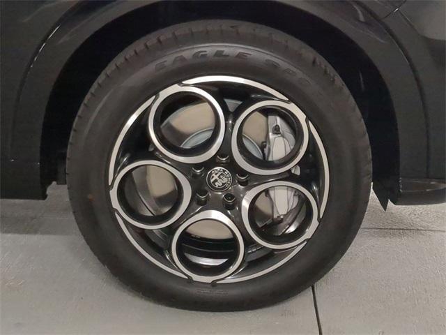 new 2025 Alfa Romeo Tonale car, priced at $48,725