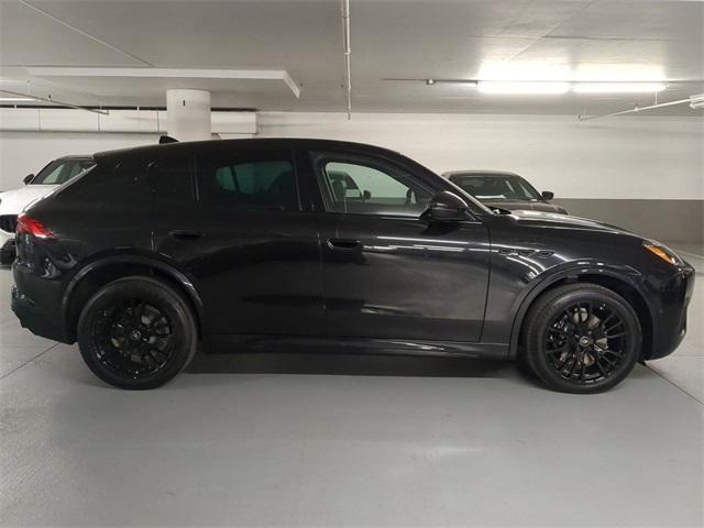 new 2025 Maserati Grecale car, priced at $85,550