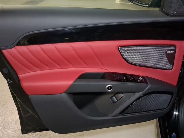 new 2025 Maserati Grecale car, priced at $85,550