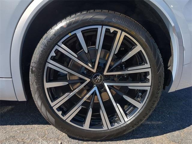 new 2025 Maserati Grecale car, priced at $90,955