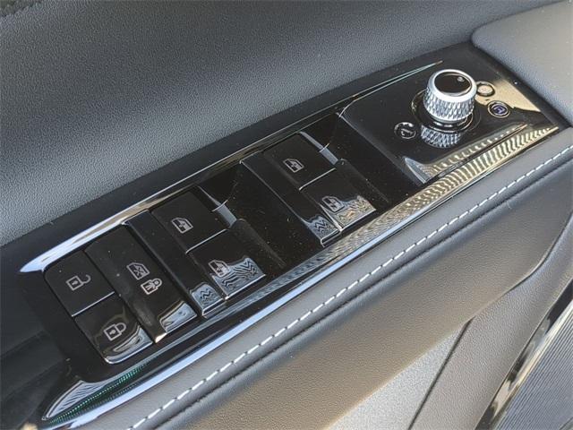 new 2025 Maserati Grecale car, priced at $90,955