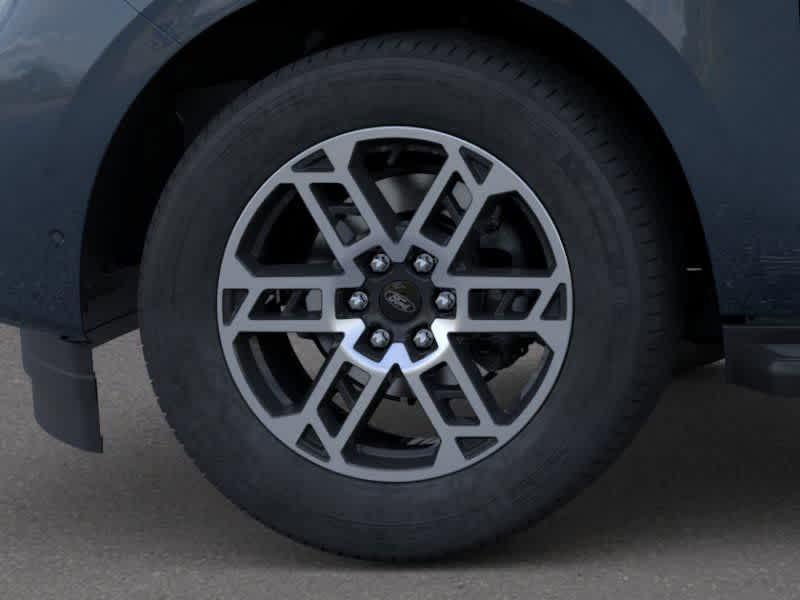 new 2025 Ford Expedition car, priced at $71,453