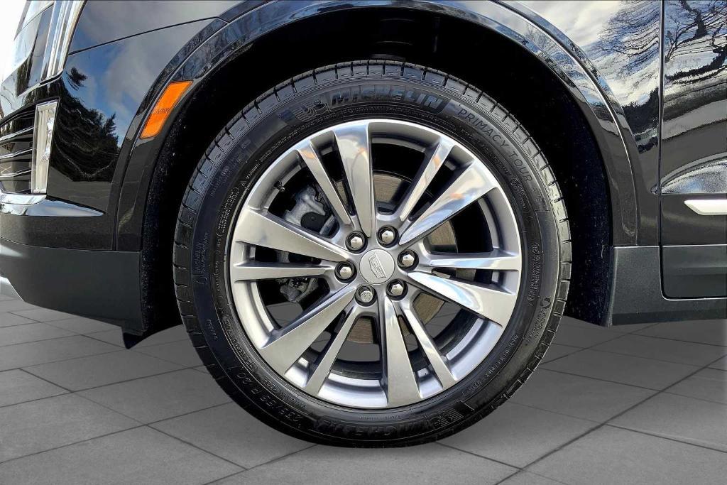 used 2024 Cadillac XT5 car, priced at $45,886