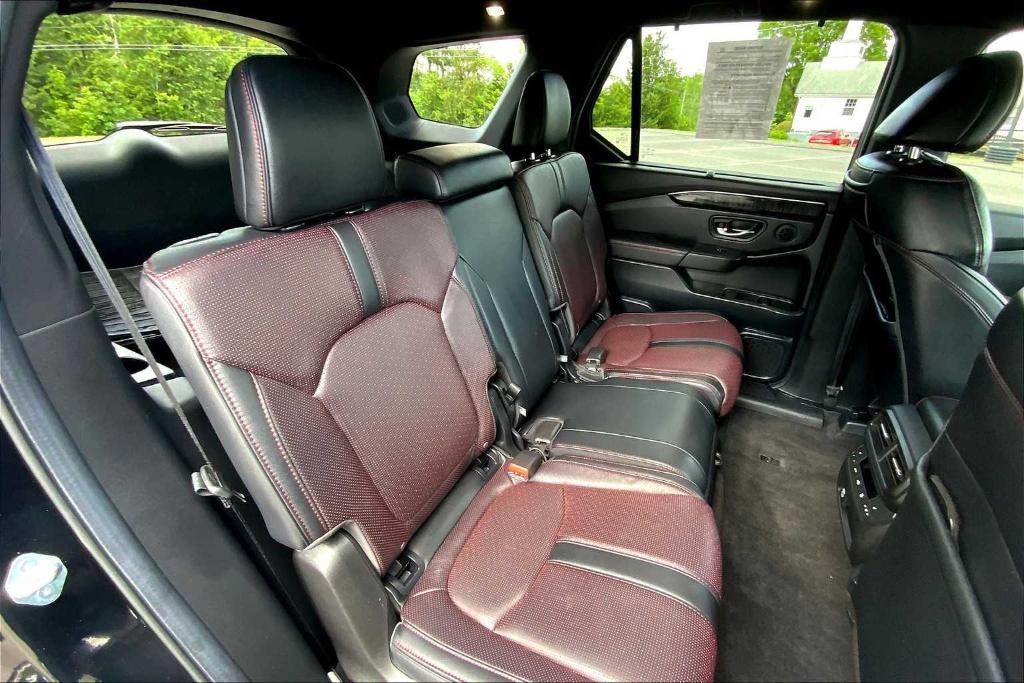 used 2025 Honda Pilot car, priced at $48,885