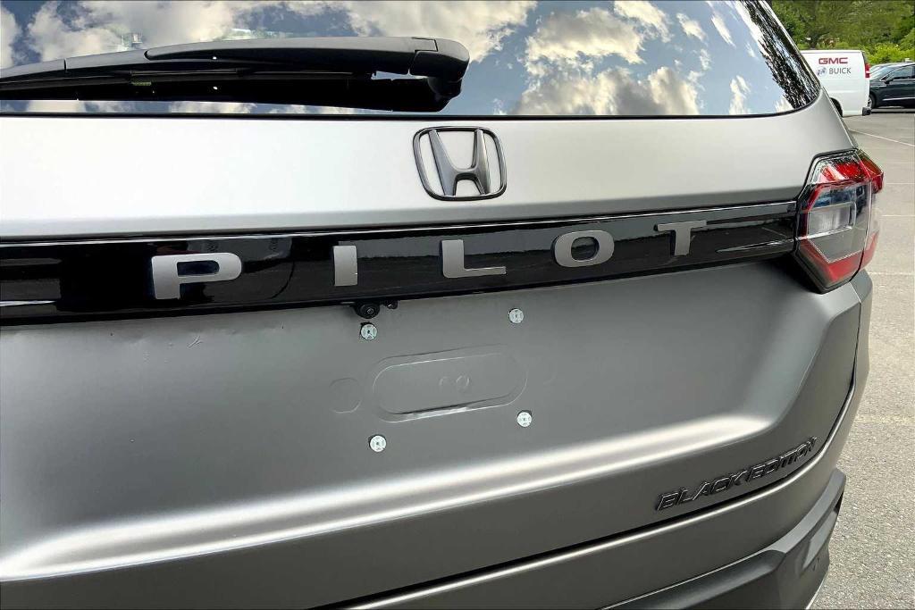 used 2025 Honda Pilot car, priced at $48,885