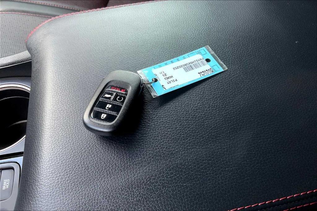 used 2025 Honda Pilot car, priced at $48,885