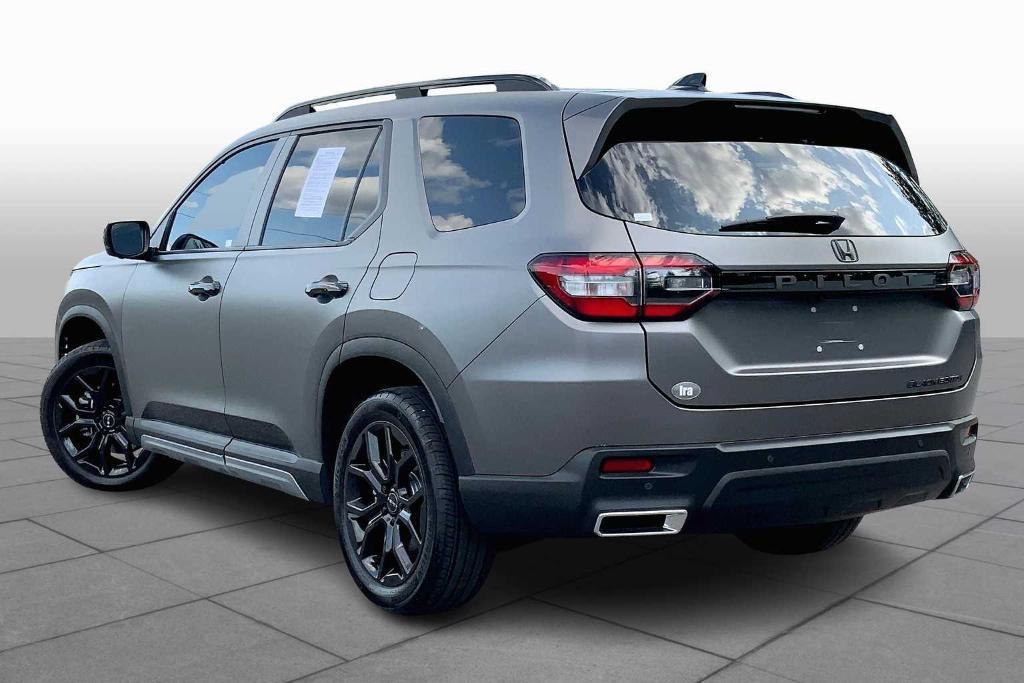 used 2025 Honda Pilot car, priced at $48,885