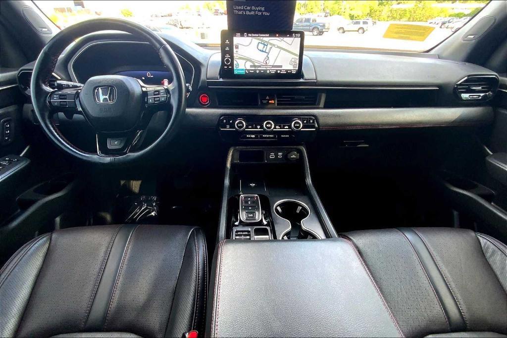 used 2025 Honda Pilot car, priced at $48,885