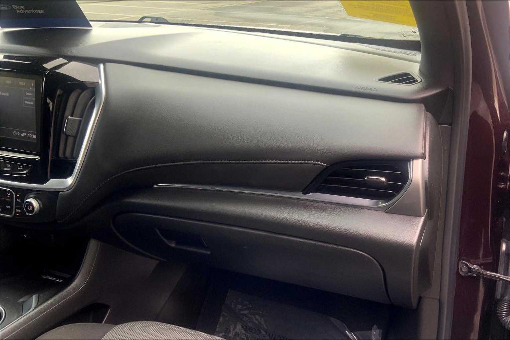 used 2022 Chevrolet Traverse car, priced at $27,995