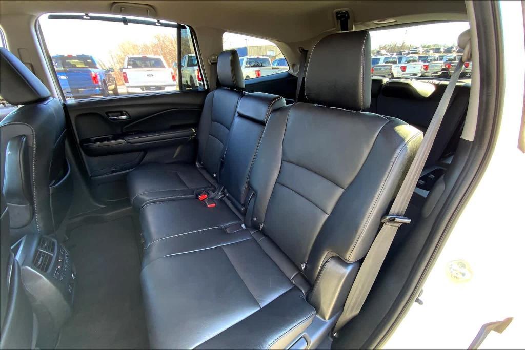 used 2022 Honda Pilot car, priced at $34,995