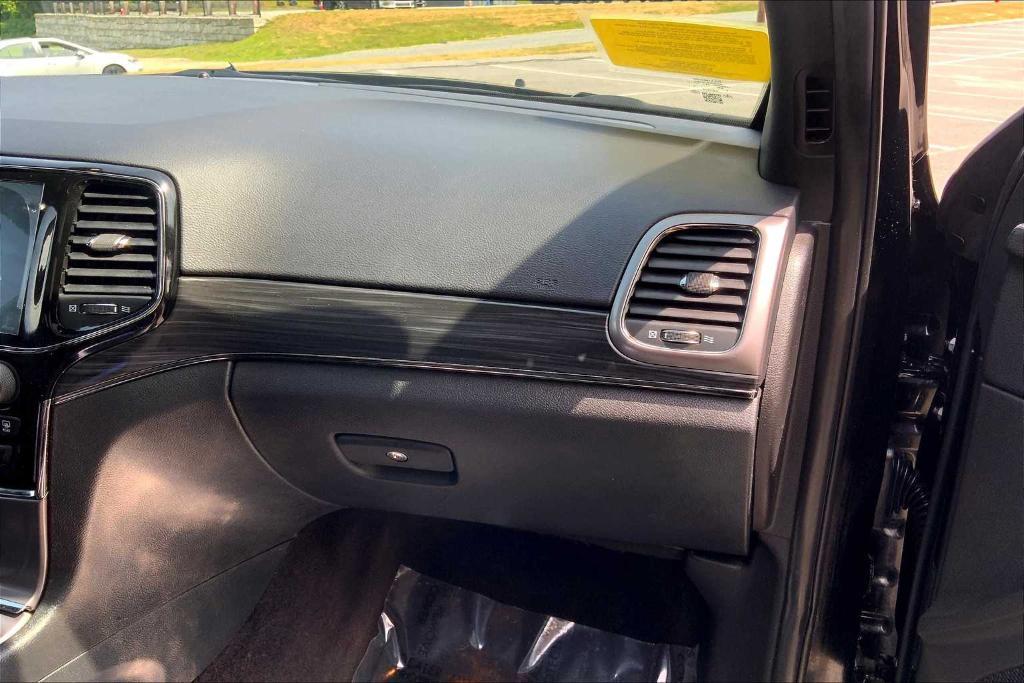 used 2019 Jeep Grand Cherokee car, priced at $21,618