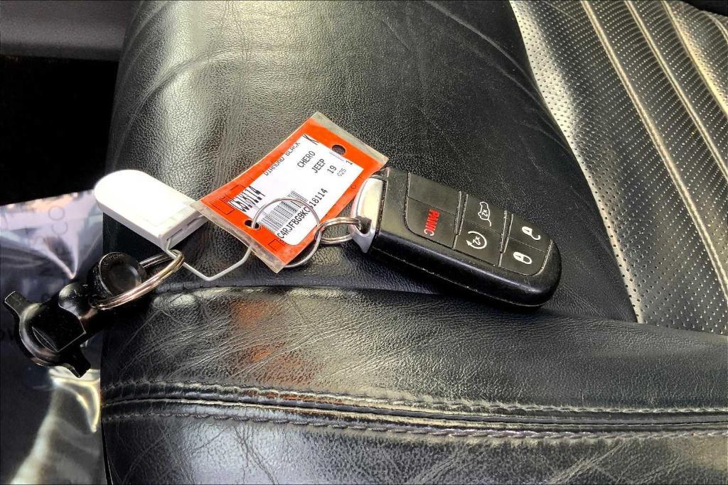 used 2019 Jeep Grand Cherokee car, priced at $21,618
