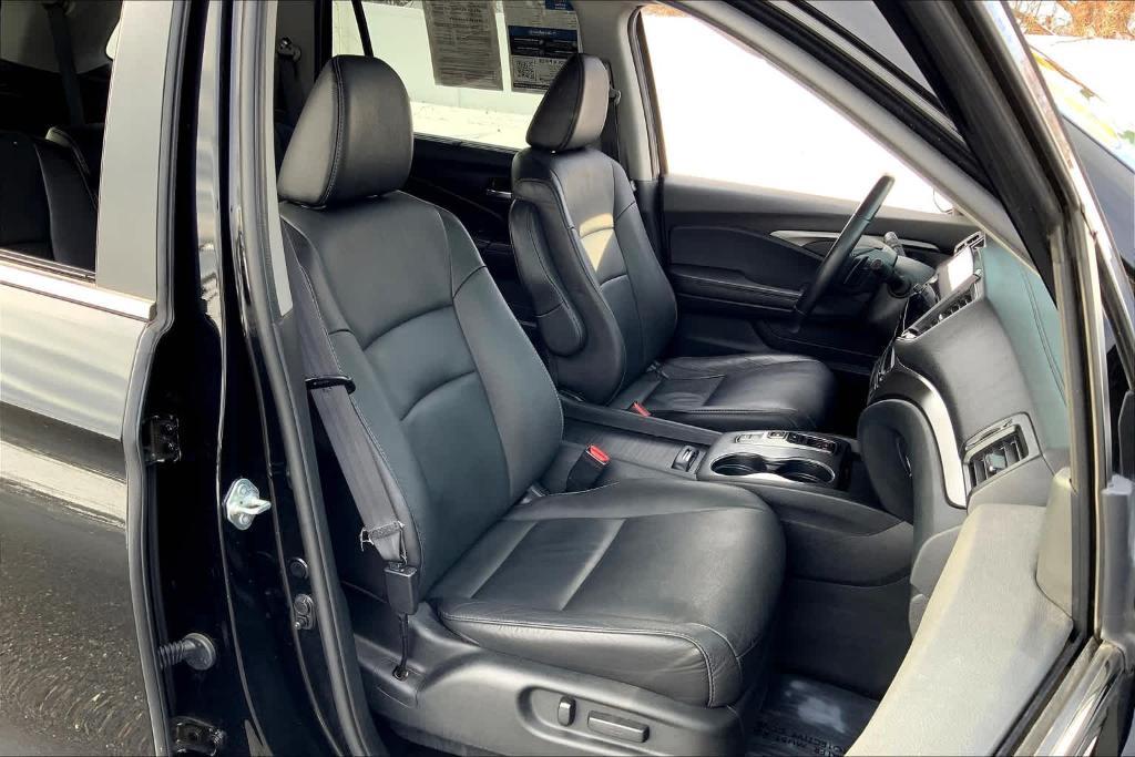 used 2022 Honda Pilot car, priced at $29,915