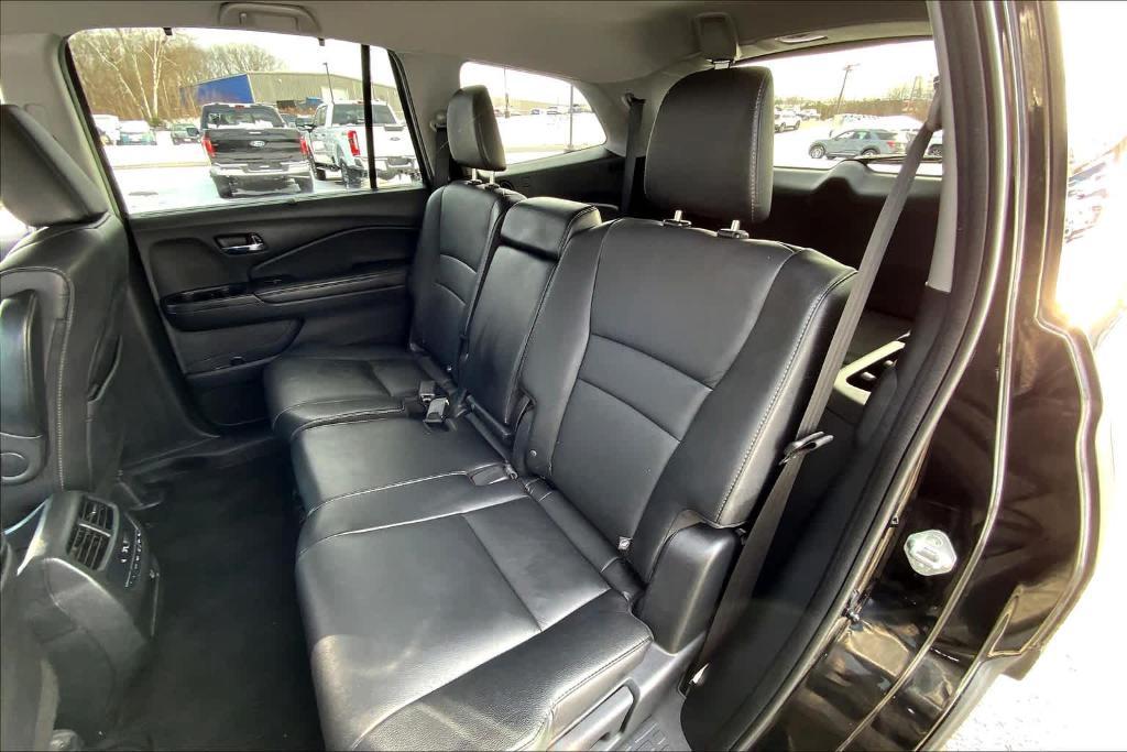 used 2022 Honda Pilot car, priced at $29,915